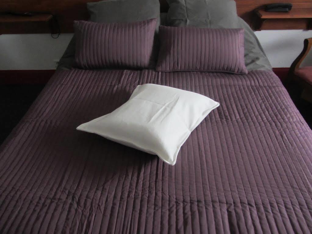 La Truite De La Loue Hotel Quingey Kültér fotó